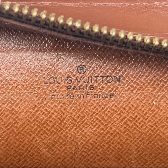 Louis Vuitton EUC Monogram Canvas Pochette Homme Crossbody with COA - Picture 6 of 8